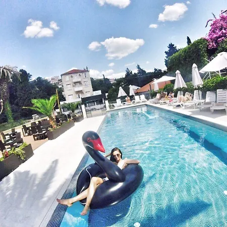 Aquarius Hotel 4*