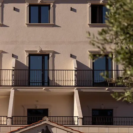 Aquarius Adults Only Otel 4*
