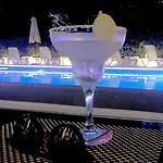 Отель Aquarius 4*